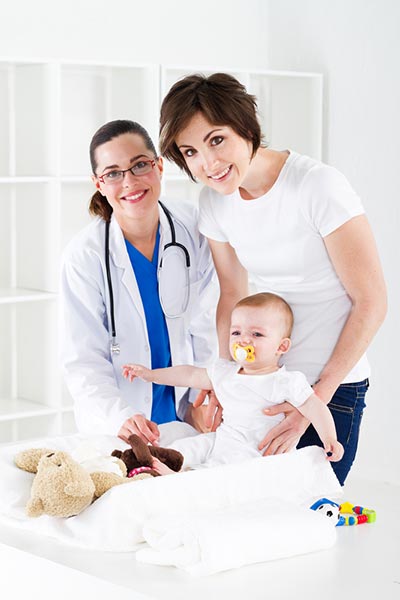 Pediatrician-with-baby